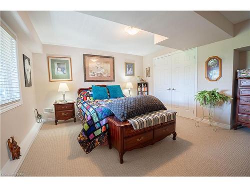 14-77 Avery Crescent, St. Catharines, ON - Indoor Photo Showing Bedroom