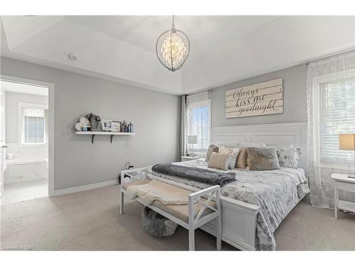 17 Wilkerson Street Street, Thorold, ON - Indoor Photo Showing Bedroom