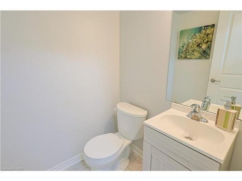 51-340 Prospect Point Road North, Ridgeway, ON - Indoor Photo Showing Bathroom