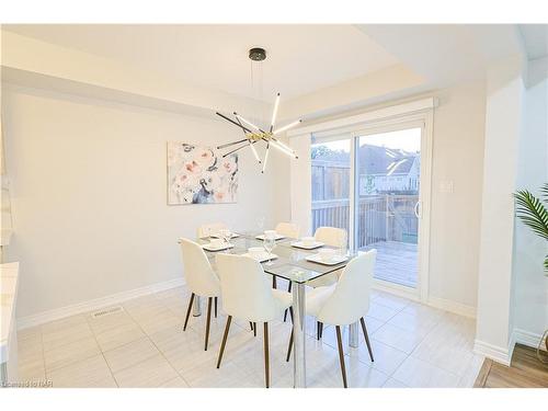 51-340 Prospect Point Road North, Ridgeway, ON - Indoor Photo Showing Dining Room