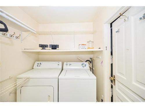 16-16 1/2 Lakeside Drive, St. Catharines, ON - Indoor Photo Showing Laundry Room