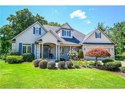 32 Timmsdale Crescent, Fonthill, ON - Outdoor With Facade