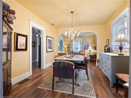 259 Dufferin Street, Fort Erie, ON - Indoor Photo Showing Dining Room