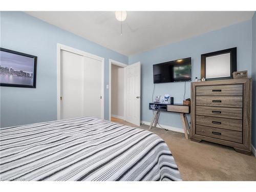 51 Regent Drive, St. Catharines, ON - Indoor Photo Showing Bedroom