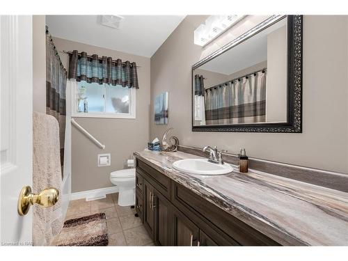 51 Regent Drive, St. Catharines, ON - Indoor Photo Showing Bathroom