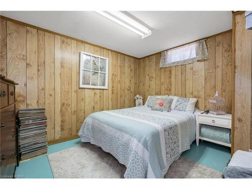 51 Regent Drive, St. Catharines, ON - Indoor Photo Showing Bedroom