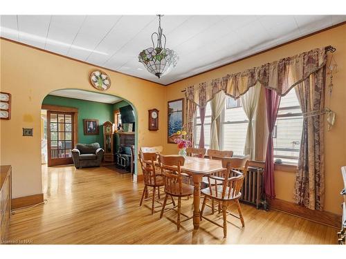 208 North Street, Fort Erie, ON - Indoor Photo Showing Dining Room