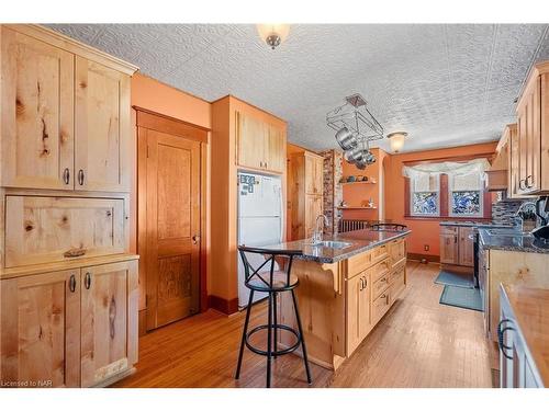 208 North Street, Fort Erie, ON - Indoor Photo Showing Kitchen With Double Sink