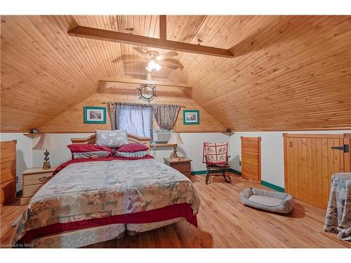 208 North Street, Fort Erie, ON - Indoor Photo Showing Bedroom