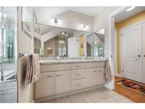 35-13 Lakeside Drive, St. Catharines, ON - Indoor Photo Showing Bathroom