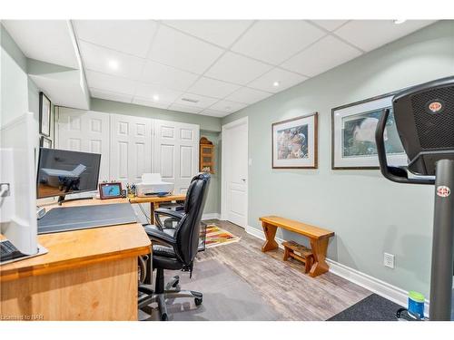 35-13 Lakeside Drive, St. Catharines, ON - Indoor Photo Showing Office