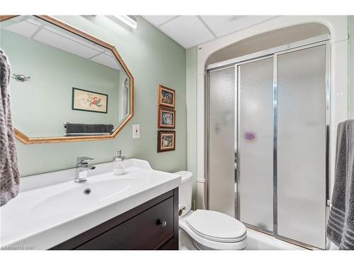 35-13 Lakeside Drive, St. Catharines, ON - Indoor Photo Showing Bathroom