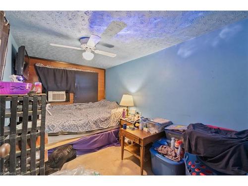 6268 Drummond Road, Niagara Falls, ON - Indoor Photo Showing Bedroom