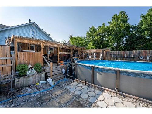 6268 Drummond Road, Niagara Falls, ON - Outdoor With Above Ground Pool