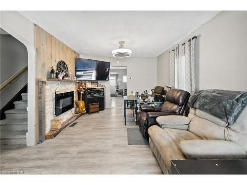 6268 Drummond Road, Niagara Falls, ON - Indoor Photo Showing Living Room With Fireplace