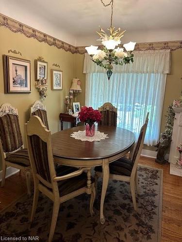 147 Village Road, St. Catharines, ON - Indoor Photo Showing Dining Room