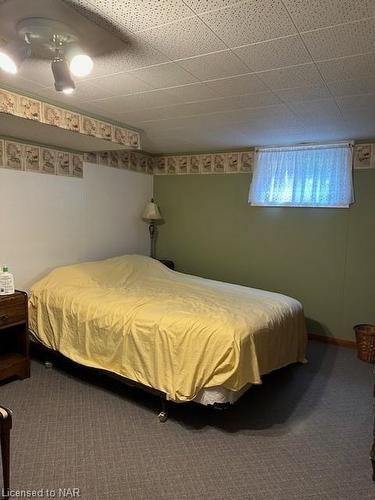 147 Village Road, St. Catharines, ON - Indoor Photo Showing Bedroom