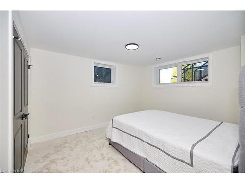 87 Port Robinson Road, Pelham, ON - Indoor Photo Showing Bedroom