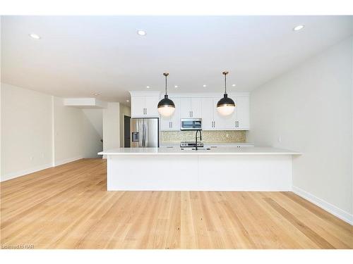 95 Port Robinson Road, Pelham, ON - Indoor Photo Showing Kitchen