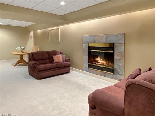 995 Concession Road, Fort Erie, ON - Indoor Photo Showing Living Room With Fireplace