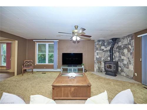 10 Firelane 10A Road, Niagara-On-The-Lake, ON - Indoor Photo Showing Living Room With Fireplace