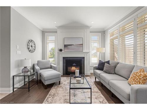 29-9245 Shoveller Drive, Niagara Falls, ON - Indoor Photo Showing Living Room With Fireplace