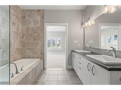 29-9245 Shoveller Drive, Niagara Falls, ON - Indoor Photo Showing Bathroom