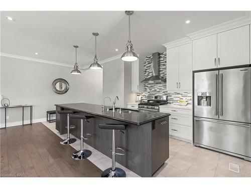 29-9245 Shoveller Drive, Niagara Falls, ON - Indoor Photo Showing Kitchen With Stainless Steel Kitchen With Upgraded Kitchen