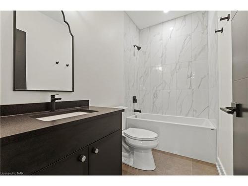 97 Port Robinson Road, Fonthill, ON - Indoor Photo Showing Bathroom