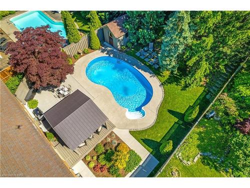 13 West Farmington Drive, St. Catharines, ON - Outdoor With In Ground Pool