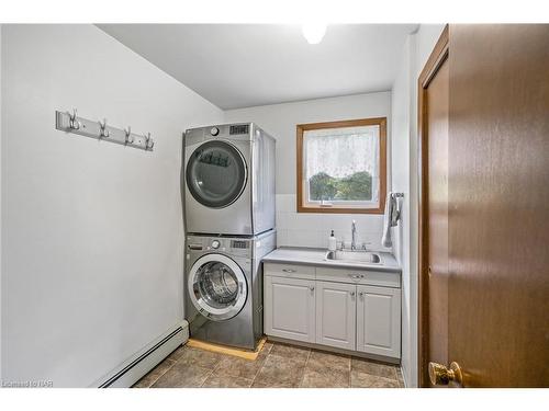 40177 Con 4 Rd, Wainfleet, ON - Indoor Photo Showing Laundry Room