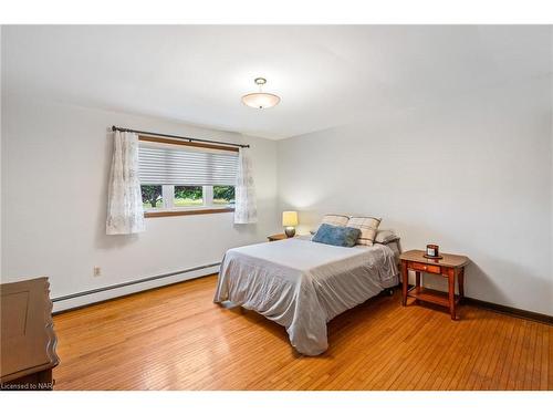 40177 Con 4 Rd, Wainfleet, ON - Indoor Photo Showing Bedroom