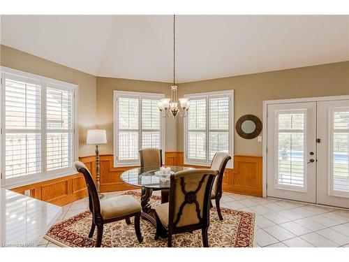 3750 Kalar Road, Niagara Falls, ON - Indoor Photo Showing Dining Room