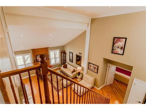 3750 Kalar Road, Niagara Falls, ON - Indoor Photo Showing Other Room