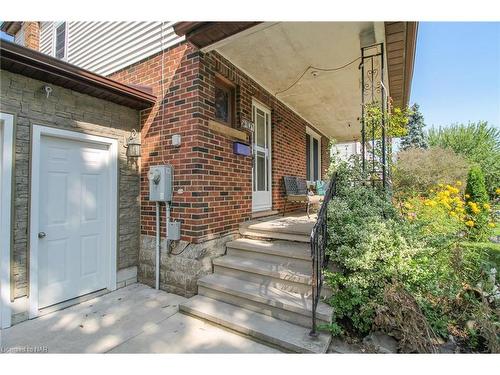 5701 Lowell Avenue, Niagara Falls, ON - Outdoor