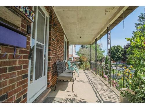 5701 Lowell Avenue, Niagara Falls, ON - Outdoor With Deck Patio Veranda With Exterior