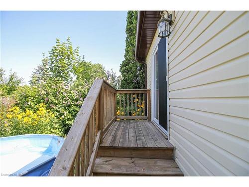 5701 Lowell Avenue, Niagara Falls, ON - Outdoor With Deck Patio Veranda With Exterior