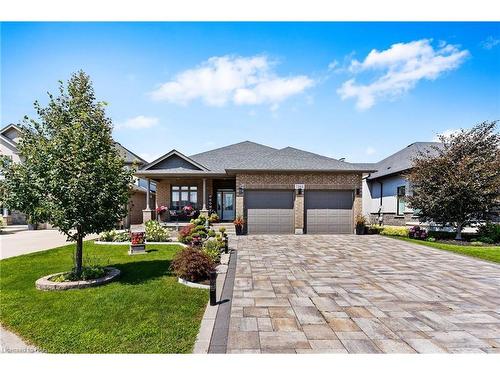 7265 Optimist Lane Lane, Niagara Falls, ON - Outdoor With Deck Patio Veranda With Facade