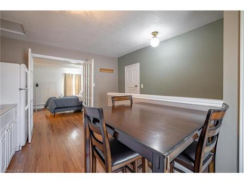 16 Dexter Street, St. Catharines, ON - Indoor Photo Showing Dining Room