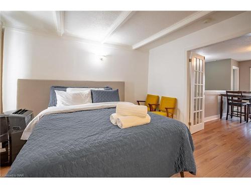 16 Dexter Street, St. Catharines, ON - Indoor Photo Showing Bedroom