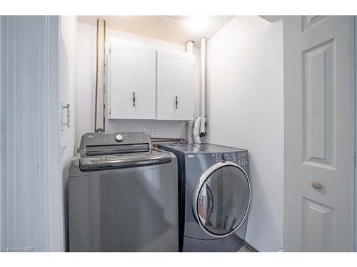 16 Dexter Street, St. Catharines, ON - Indoor Photo Showing Laundry Room