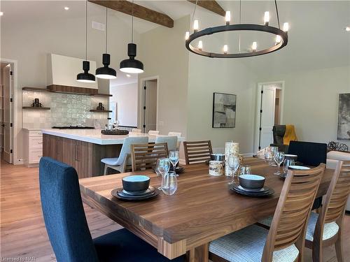 27 Maple Leaf Avenue S, Ridgeway, ON - Indoor Photo Showing Dining Room