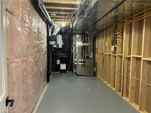 27 Maple Leaf Avenue S, Ridgeway, ON - Indoor Photo Showing Basement