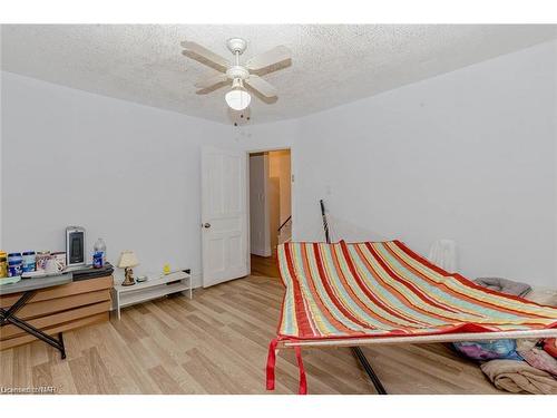 5292 Bridge Street, Niagara Falls, ON - Indoor Photo Showing Other Room