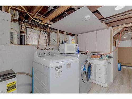 5292 Bridge Street, Niagara Falls, ON - Indoor Photo Showing Laundry Room