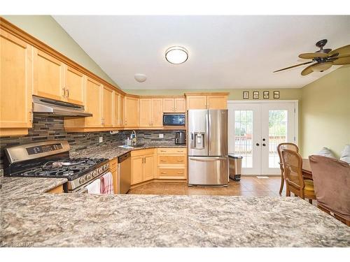 3001 Young Avenue, Ridgeway, ON - Indoor Photo Showing Kitchen