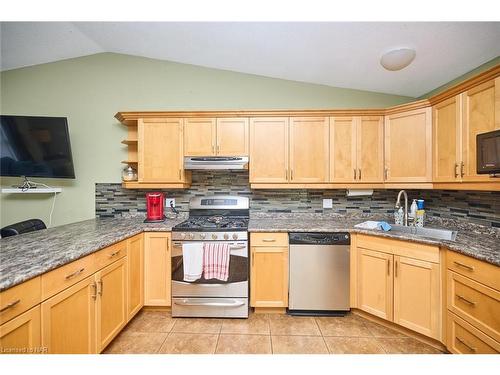 3001 Young Avenue, Ridgeway, ON - Indoor Photo Showing Kitchen