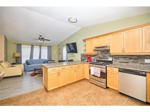 3001 Young Avenue, Ridgeway, ON - Indoor Photo Showing Kitchen