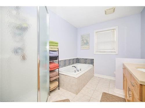 3001 Young Avenue, Ridgeway, ON - Indoor Photo Showing Bathroom