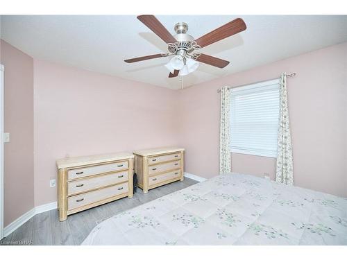 3001 Young Avenue, Ridgeway, ON - Indoor Photo Showing Bedroom